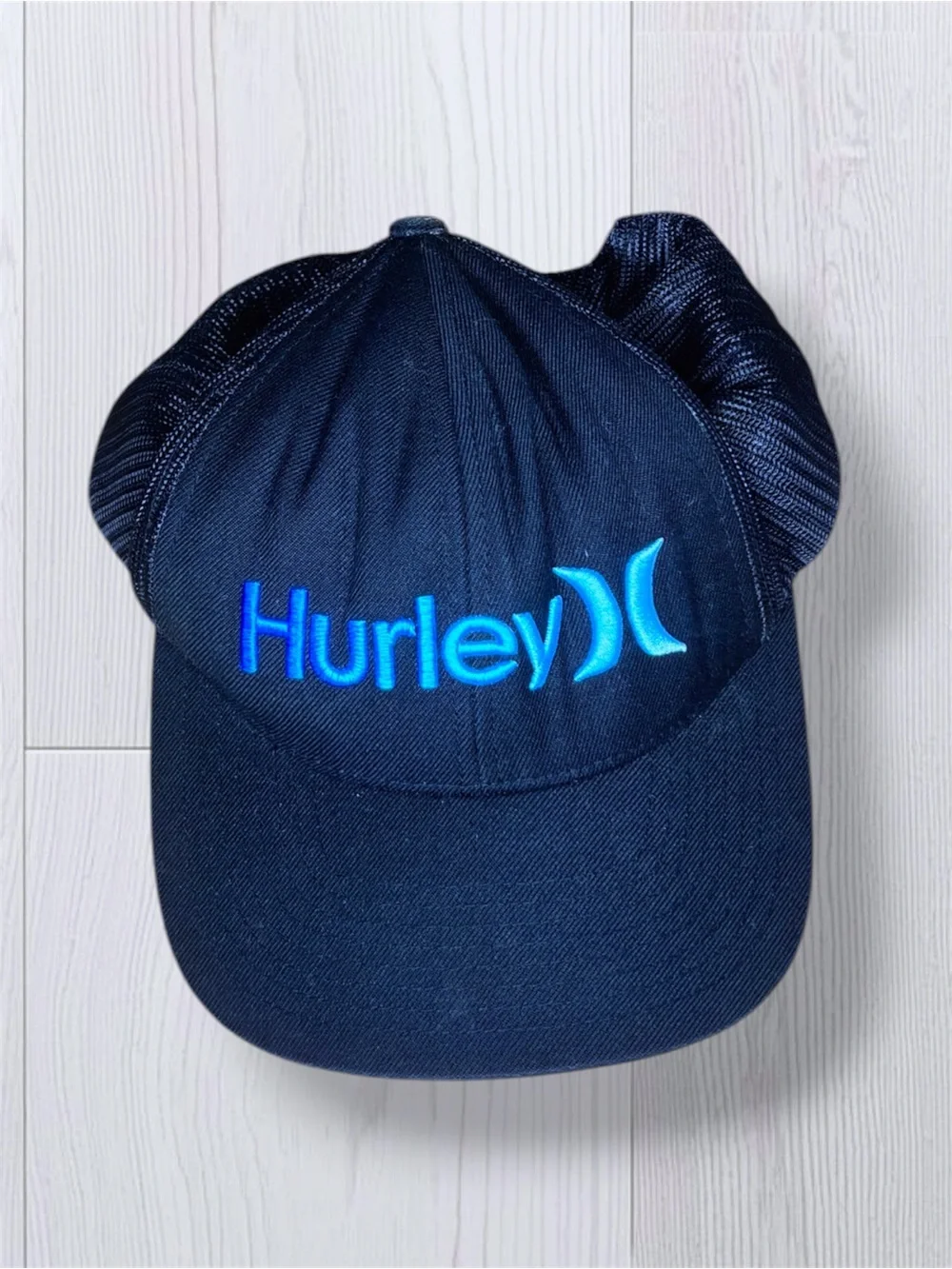 HURLEY Women’s Trucker Hat - Navy Blue Mesh Back Snapback Cap - Turquoise Logo